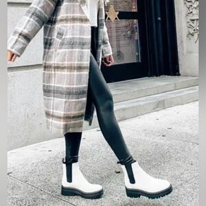 Marc Fisher Pirro Ivory Leather Round Toe Pull On Lug Sole Chelsea Women Sz 10M